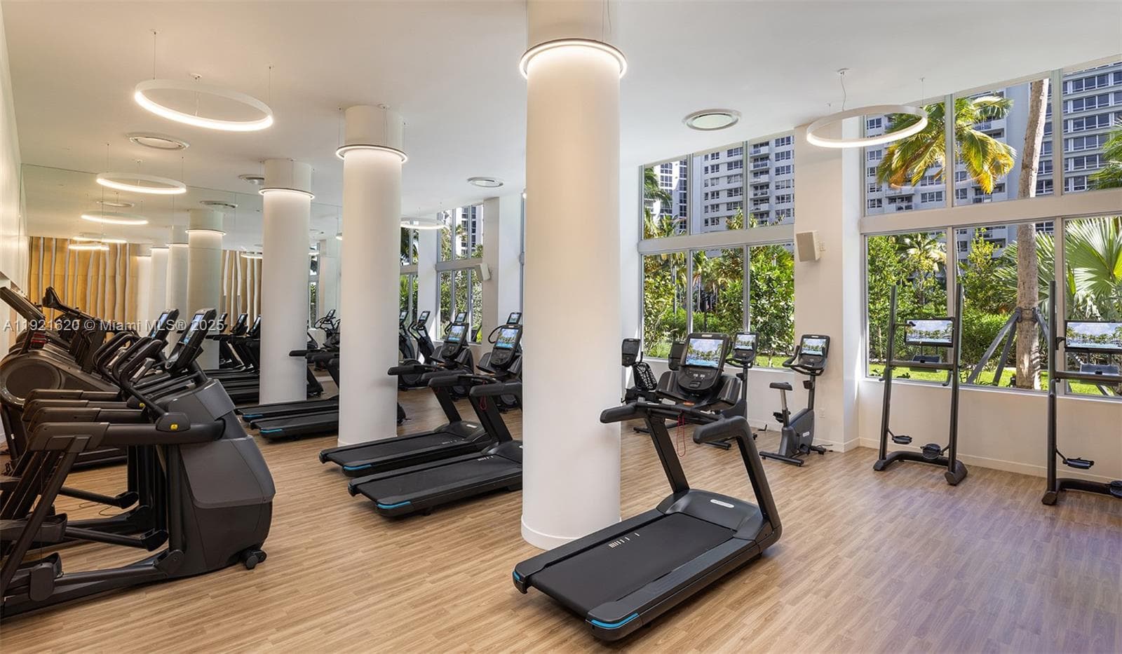 1500 Bay Rd # 1558S, Miami Beach FL 33139 — 39