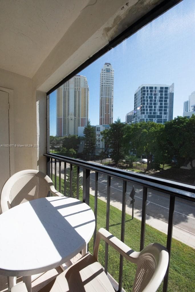 201 178th Dr # 323, Sunny Isles Beach FL 33160 — 51