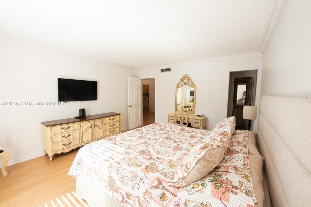 201 178th Dr # 323, Sunny Isles Beach FL 33160 — 40