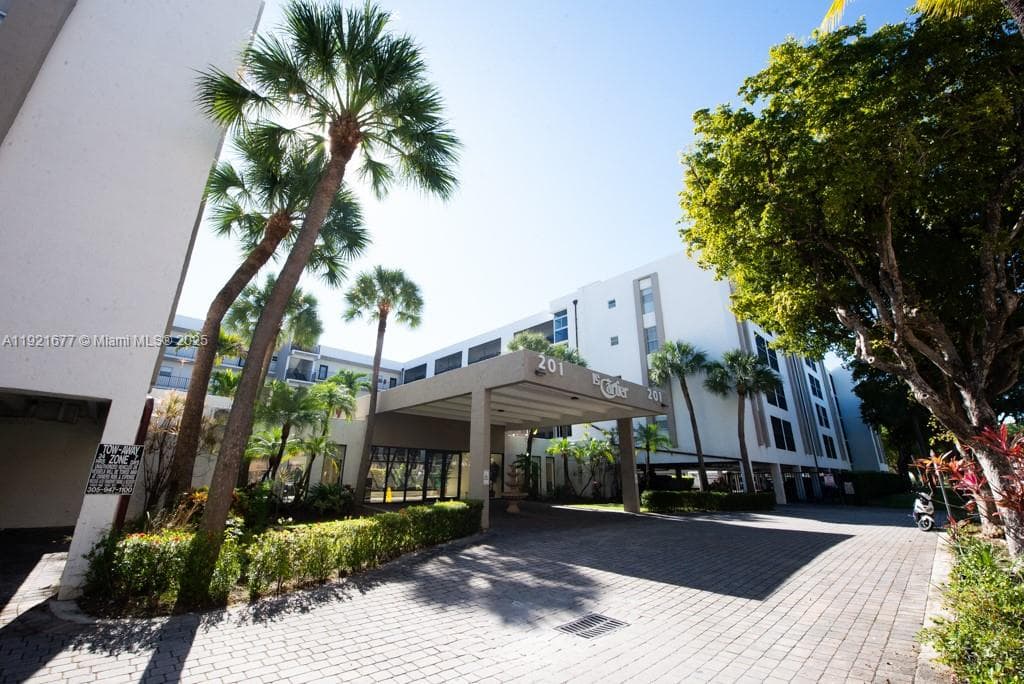201 178th Dr # 323, Sunny Isles Beach FL 33160 — 68