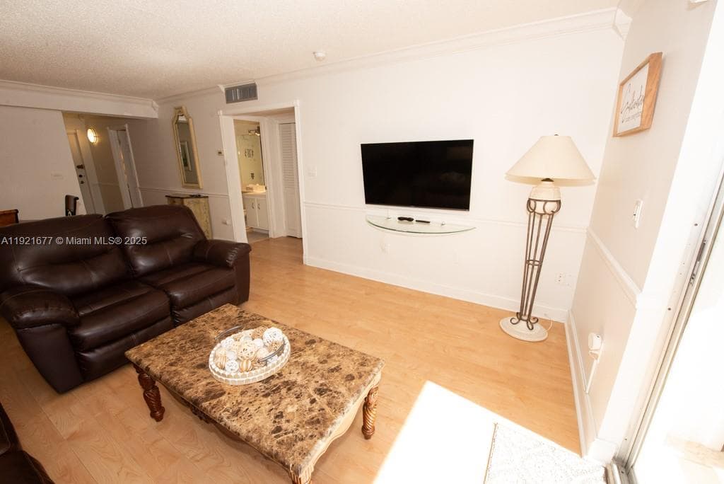 201 178th Dr # 323, Sunny Isles Beach FL 33160 — 4