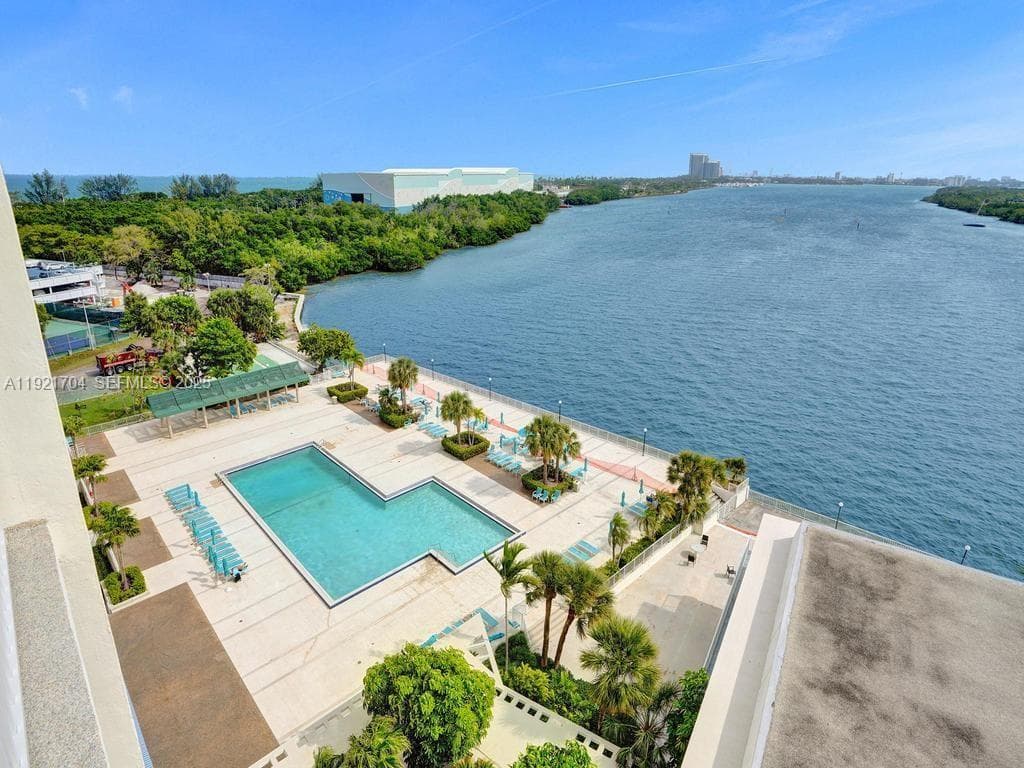 300 Bayview Dr # 308, Sunny Isles Beach FL 33160 — 43