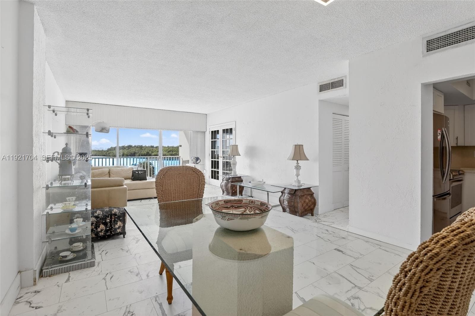 300 Bayview Dr # 308, Sunny Isles Beach FL 33160 — 14