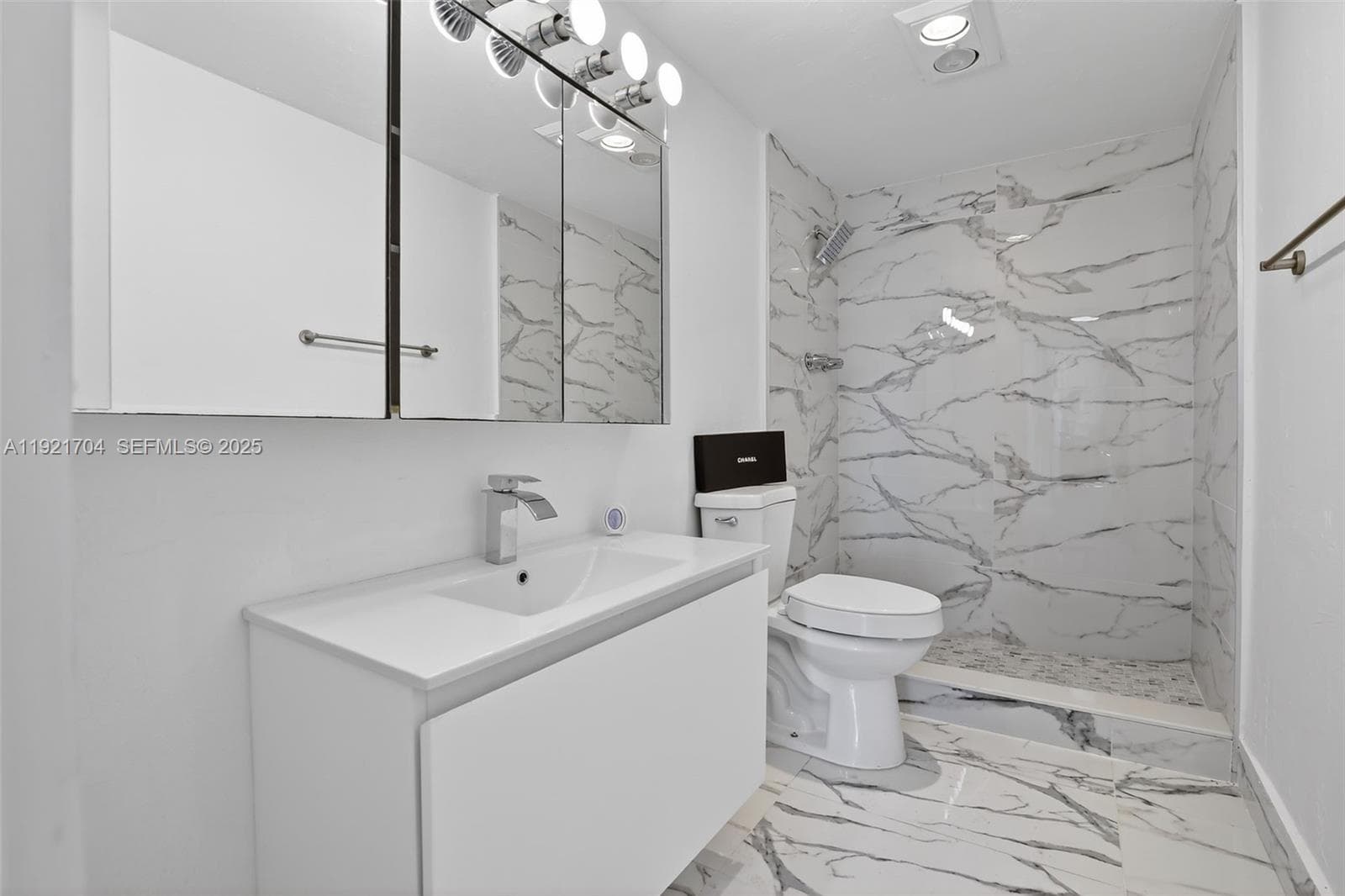 300 Bayview Dr # 308, Sunny Isles Beach FL 33160 — 41