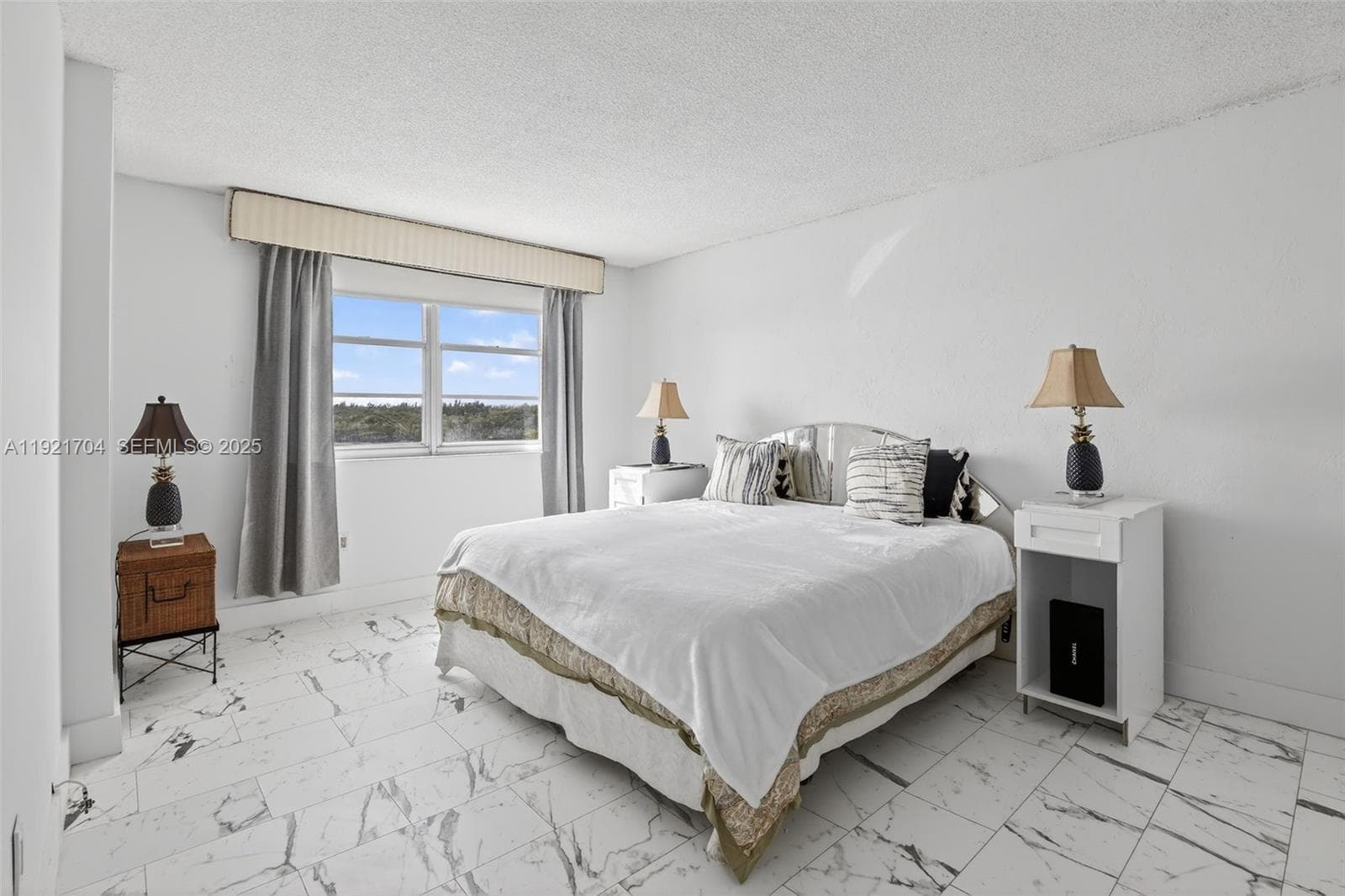 300 Bayview Dr # 308, Sunny Isles Beach FL 33160 — 29