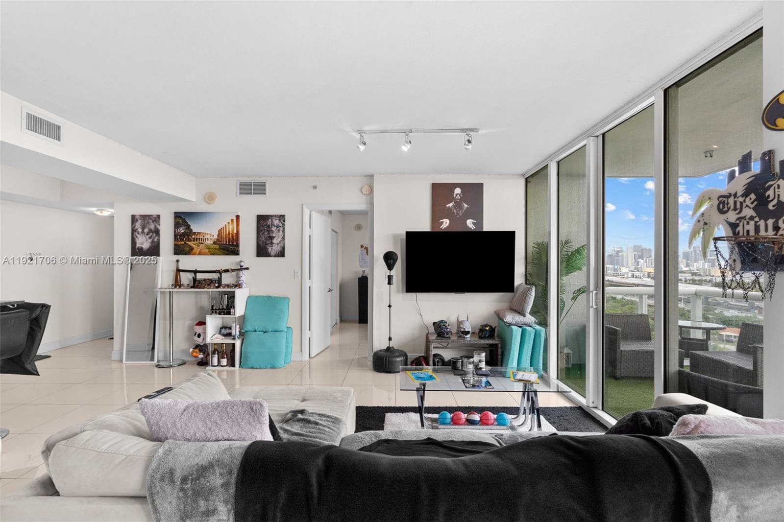 1871 NW S River Dr # 1402, Miami FL 33125 — 4