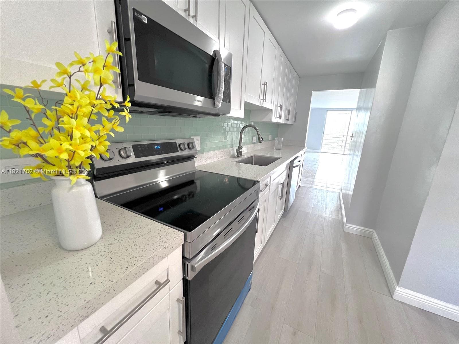3660 NE 166th St # 505, North Miami Beach FL 33160 — 1