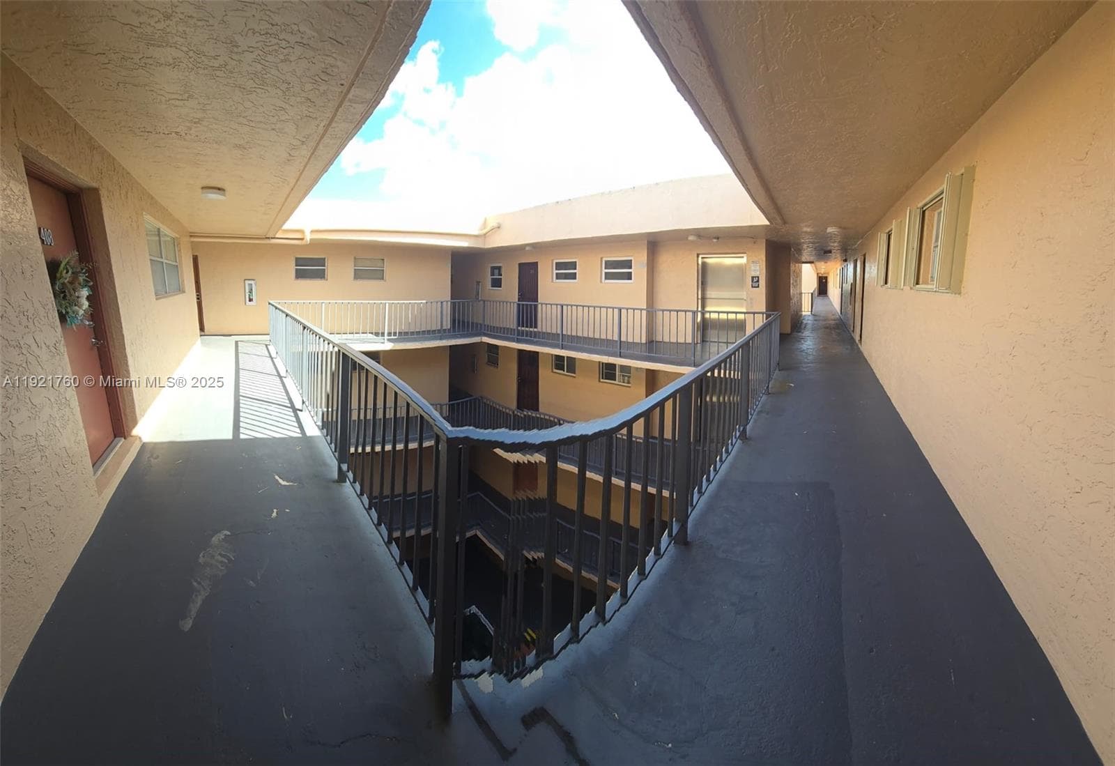 13707 Kendale Lakes Cir, Miami FL 33183 — 3