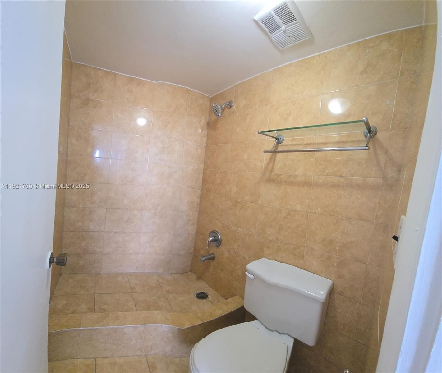13707 Kendale Lakes Cir, Miami FL 33183 — 14
