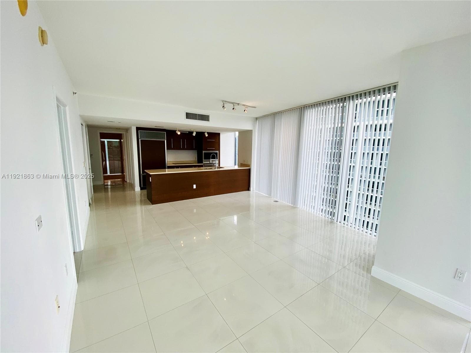 475 Brickell Ave # 3715, Miami FL 33131 — 7