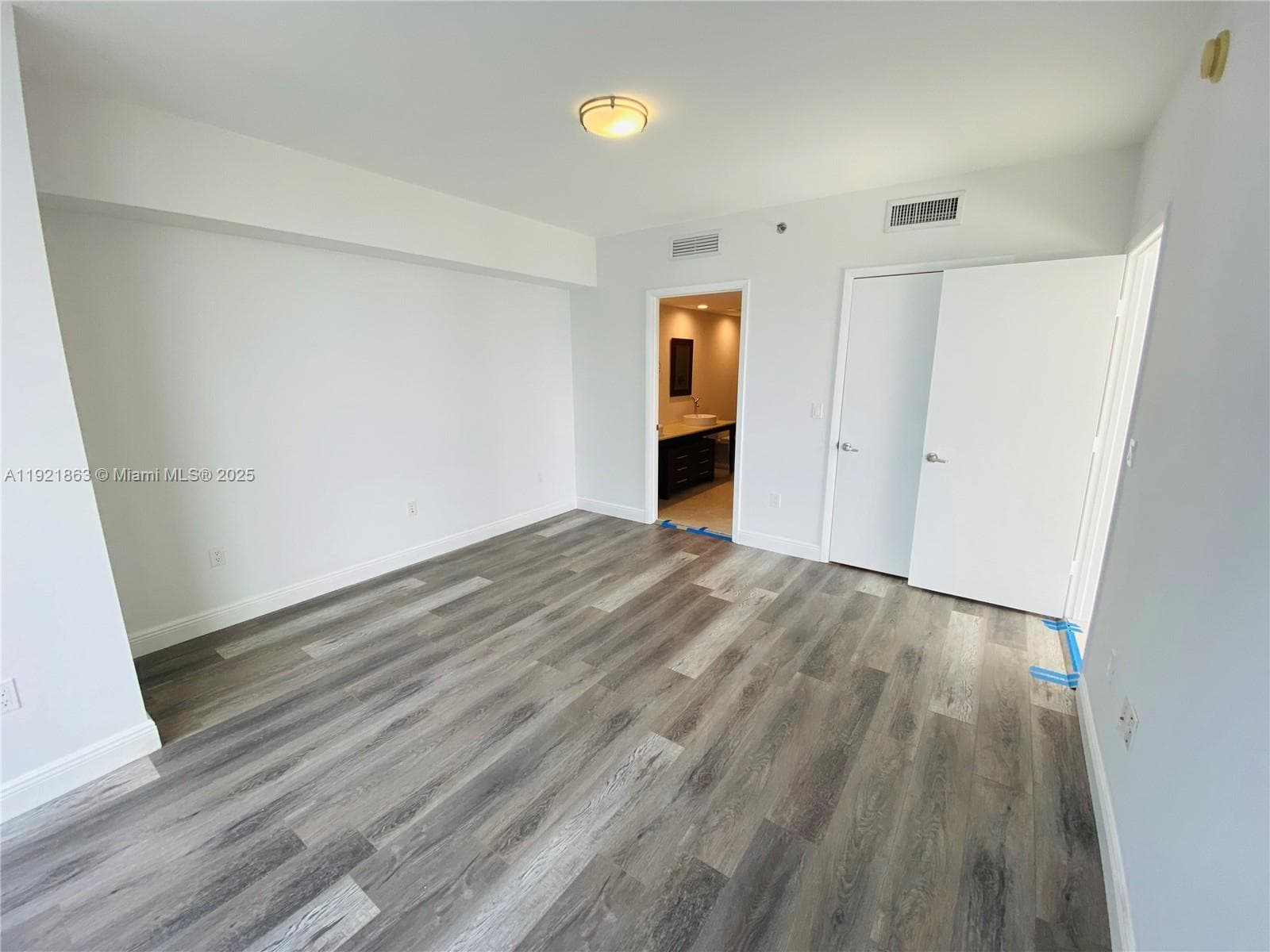475 Brickell Ave # 3715, Miami FL 33131 — 10