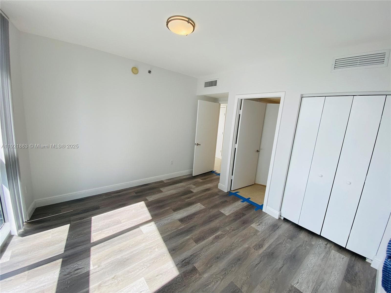 475 Brickell Ave # 3715, Miami FL 33131 — 18