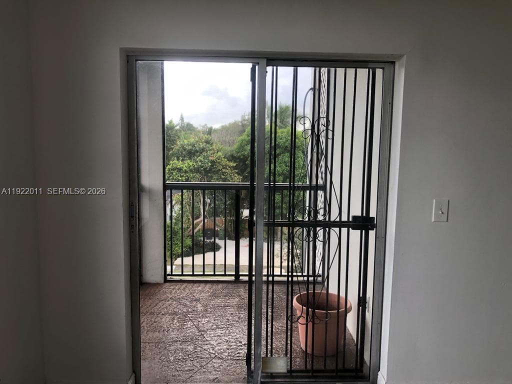 Dixie Terrace Condo, North Miami, FL — 7