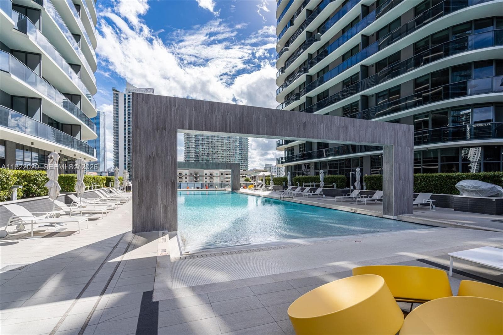 55 SW 9th St # 1705, Miami FL 33130 — 25