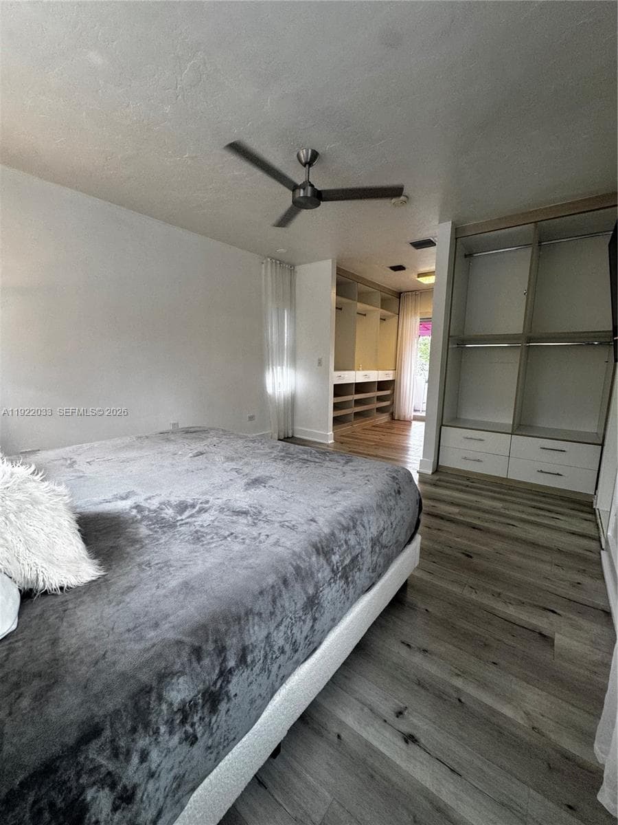 3470 Sheridan Ave, Miami Beach FL 33140 — 27