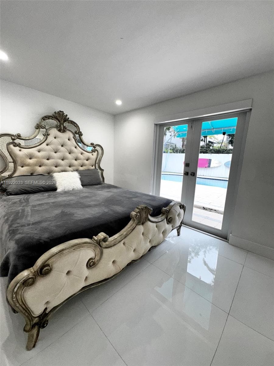 3470 Sheridan Ave, Miami Beach FL 33140 — 42