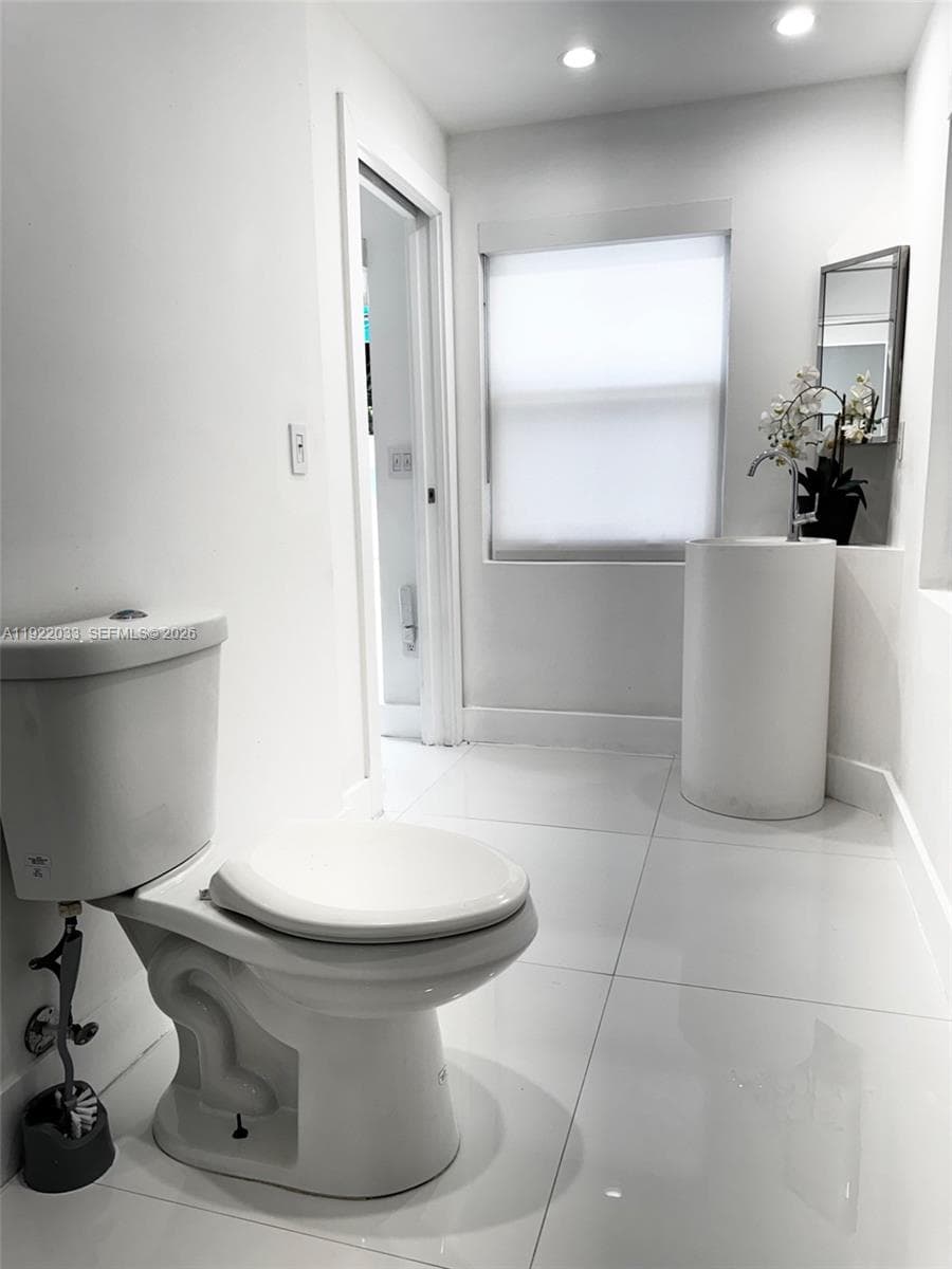 3470 Sheridan Ave, Miami Beach FL 33140 — 40