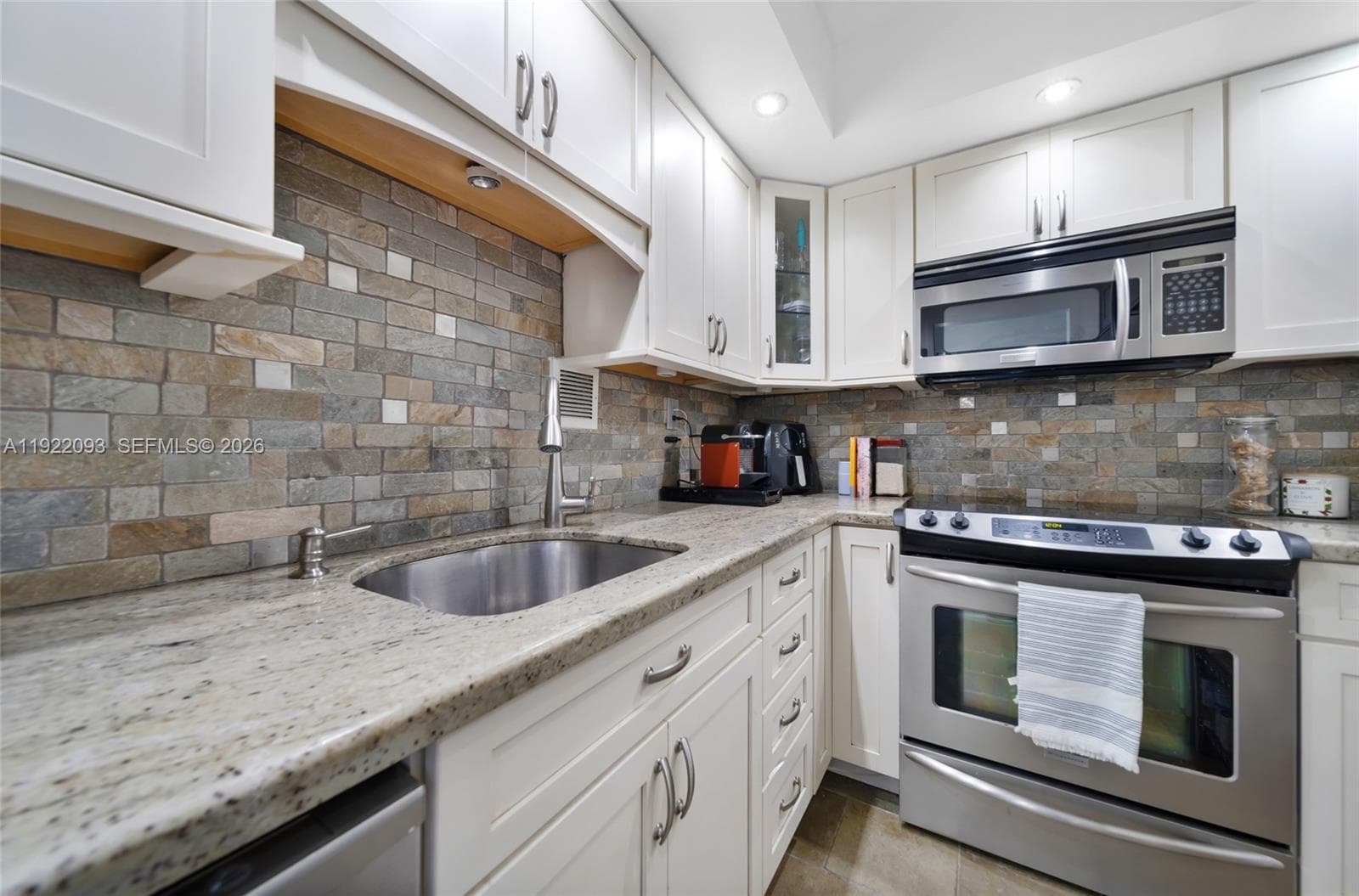 1200 West Ave # 15, Miami Beach FL 33139 — 11