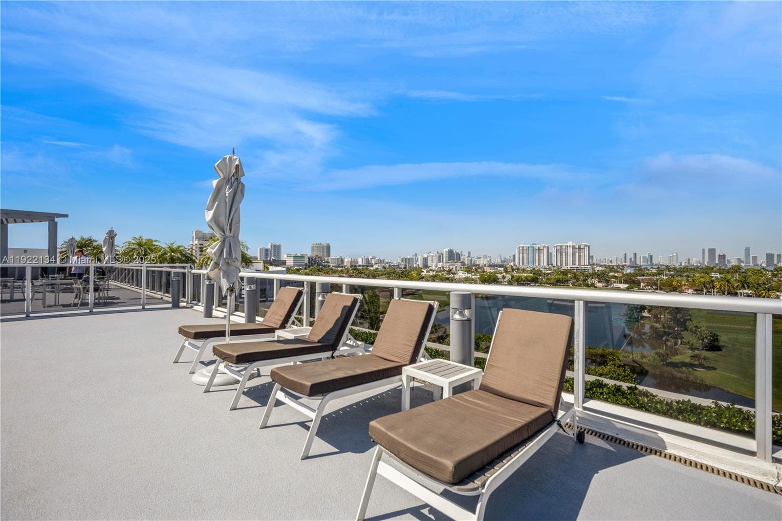 2001 Meridian Ave # 512, Miami Beach FL 33139 — 23