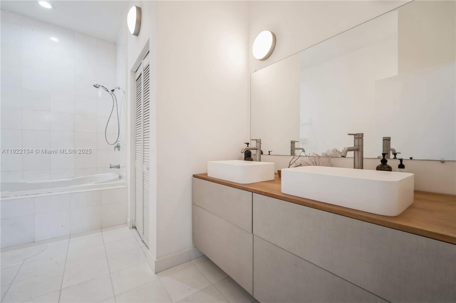 2001 Meridian Ave # 512, Miami Beach FL 33139 — 14