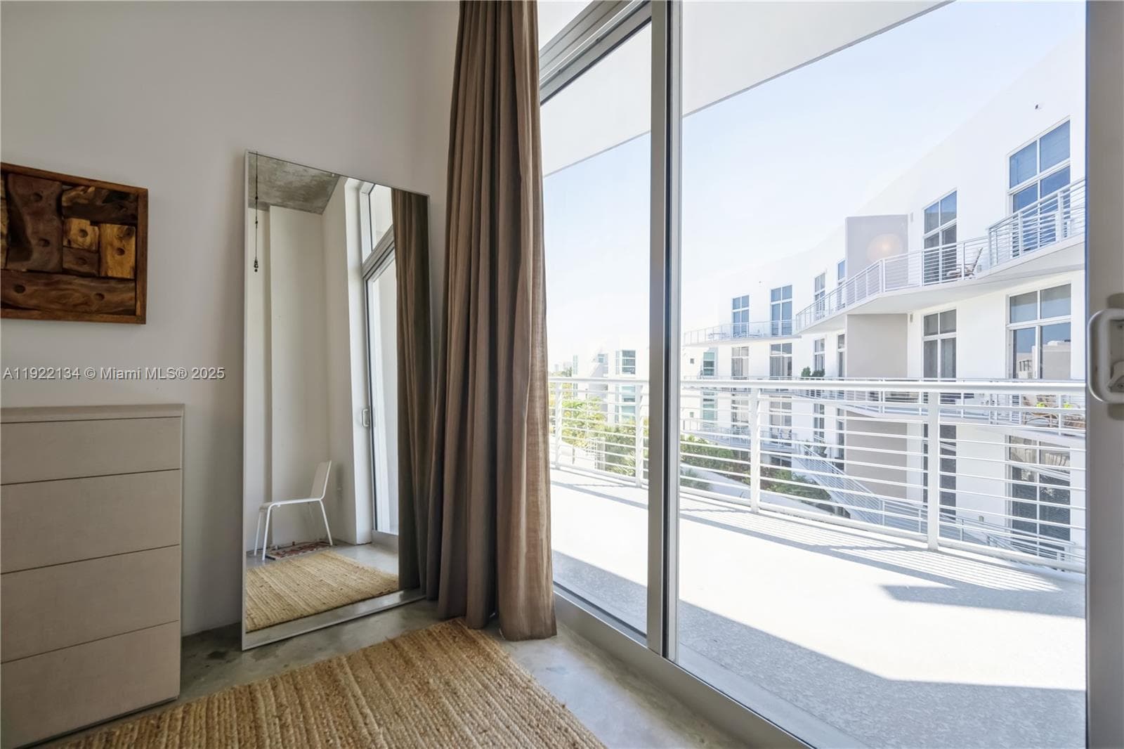 2001 Meridian Ave # 512, Miami Beach FL 33139 — 18