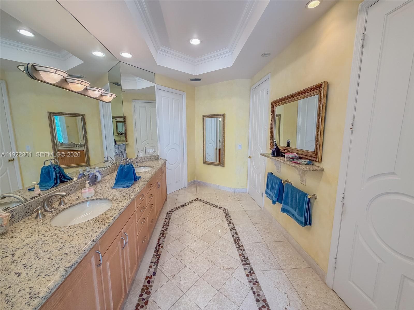 3220 NE 165th St, North Miami Beach FL 33160 — 12