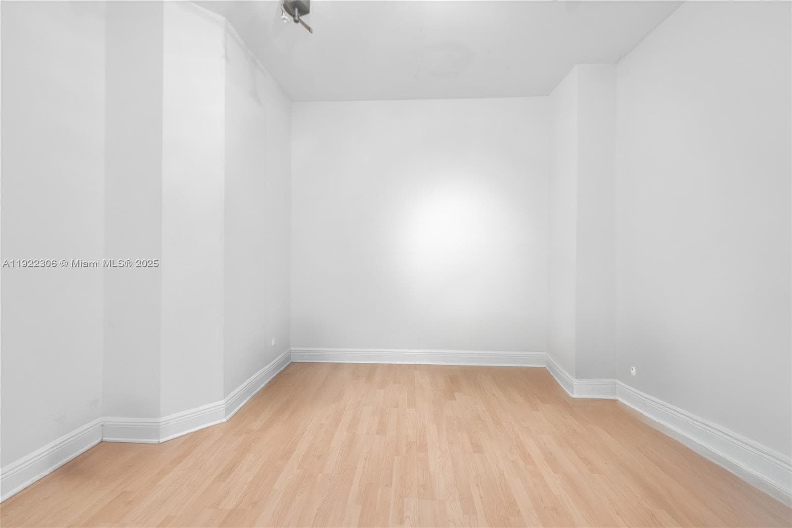 21050 Point Pl # 2001, Aventura FL 33180 — 22