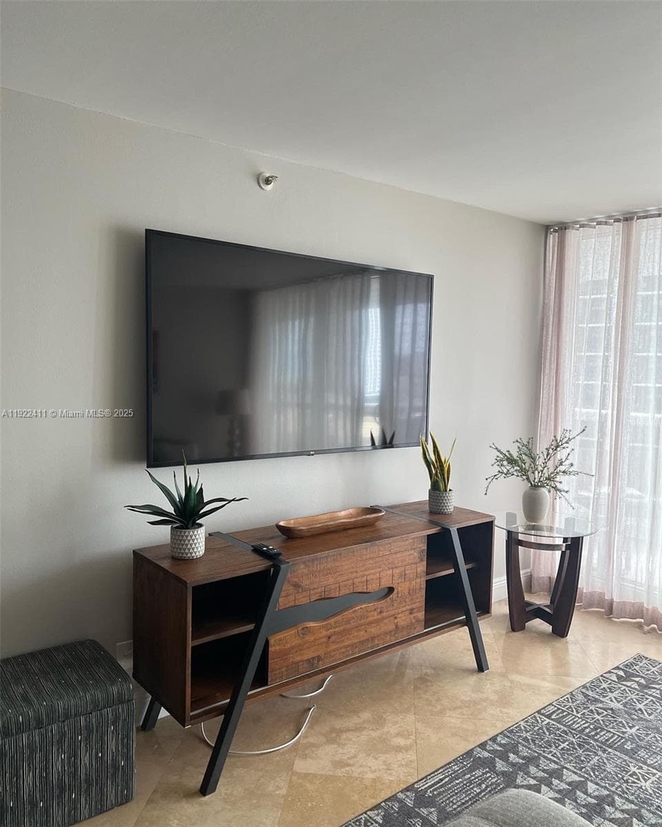 1717 N Bayshore Dr # 1856, Miami FL 33132 — 6