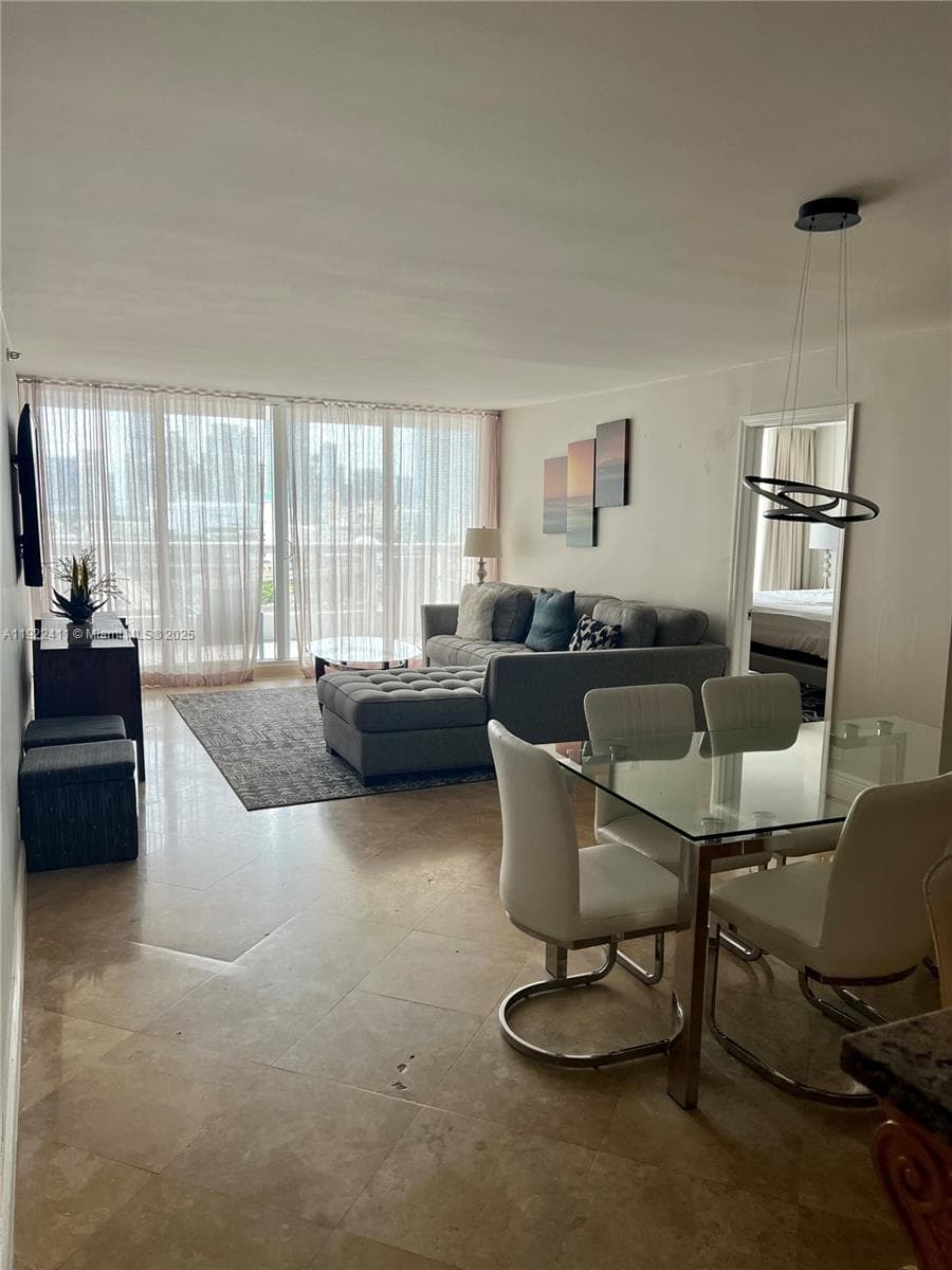 1717 N Bayshore Dr # 1856, Miami FL 33132 — 3