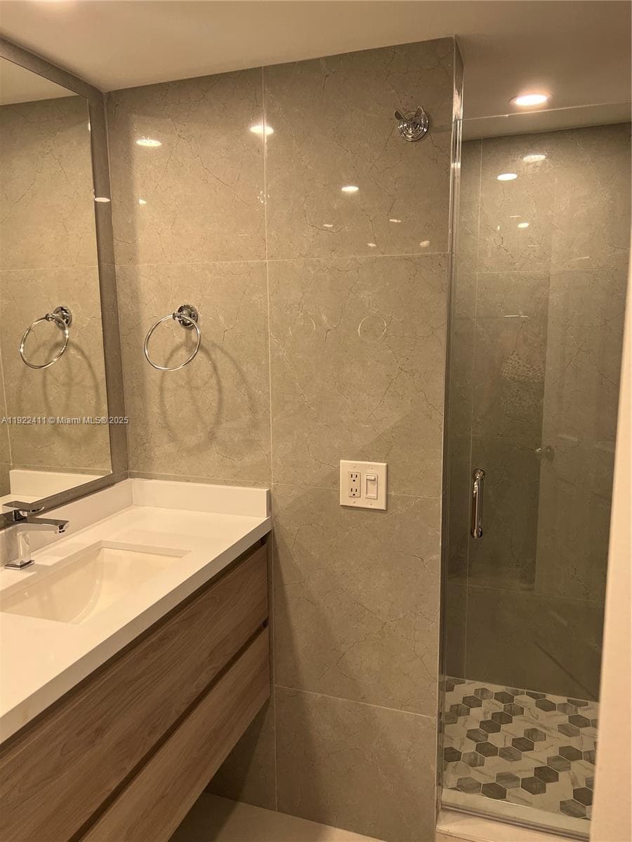 1717 N Bayshore Dr # 1856, Miami FL 33132 — 14