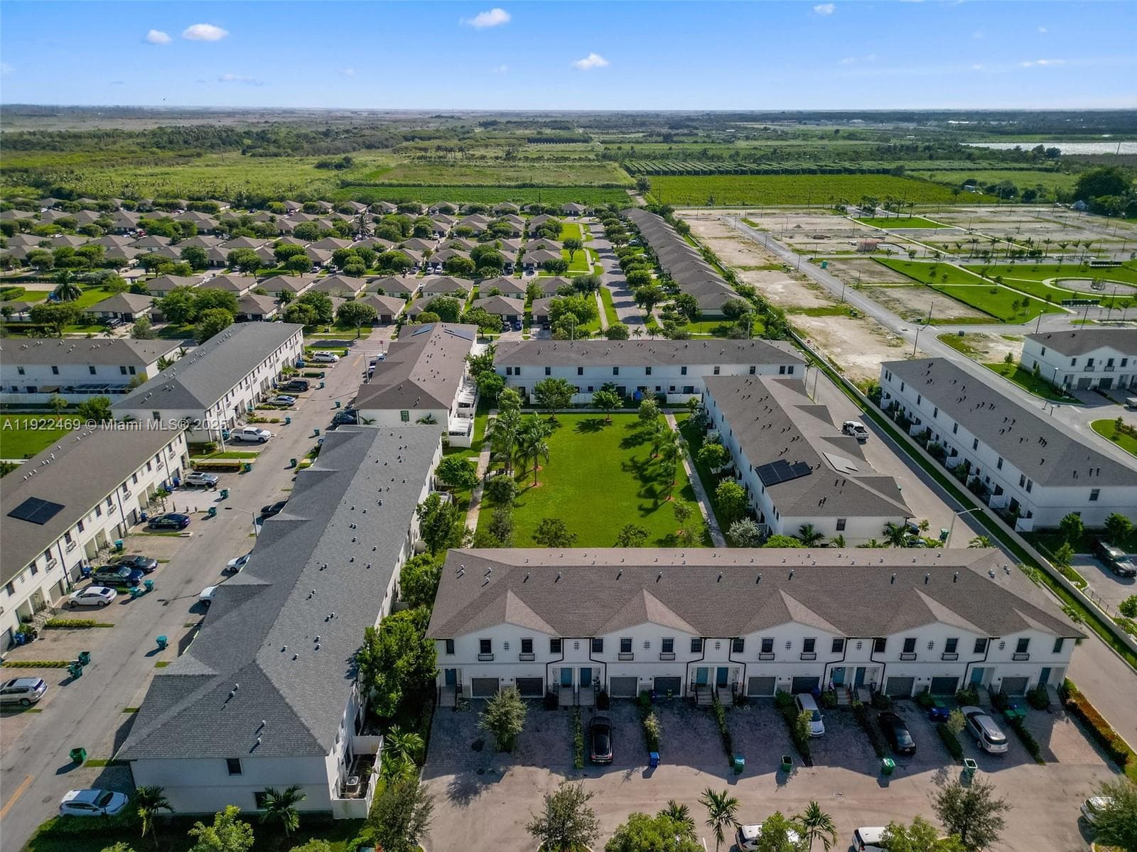 757 SW 11th St, Florida City FL 33034 — 32