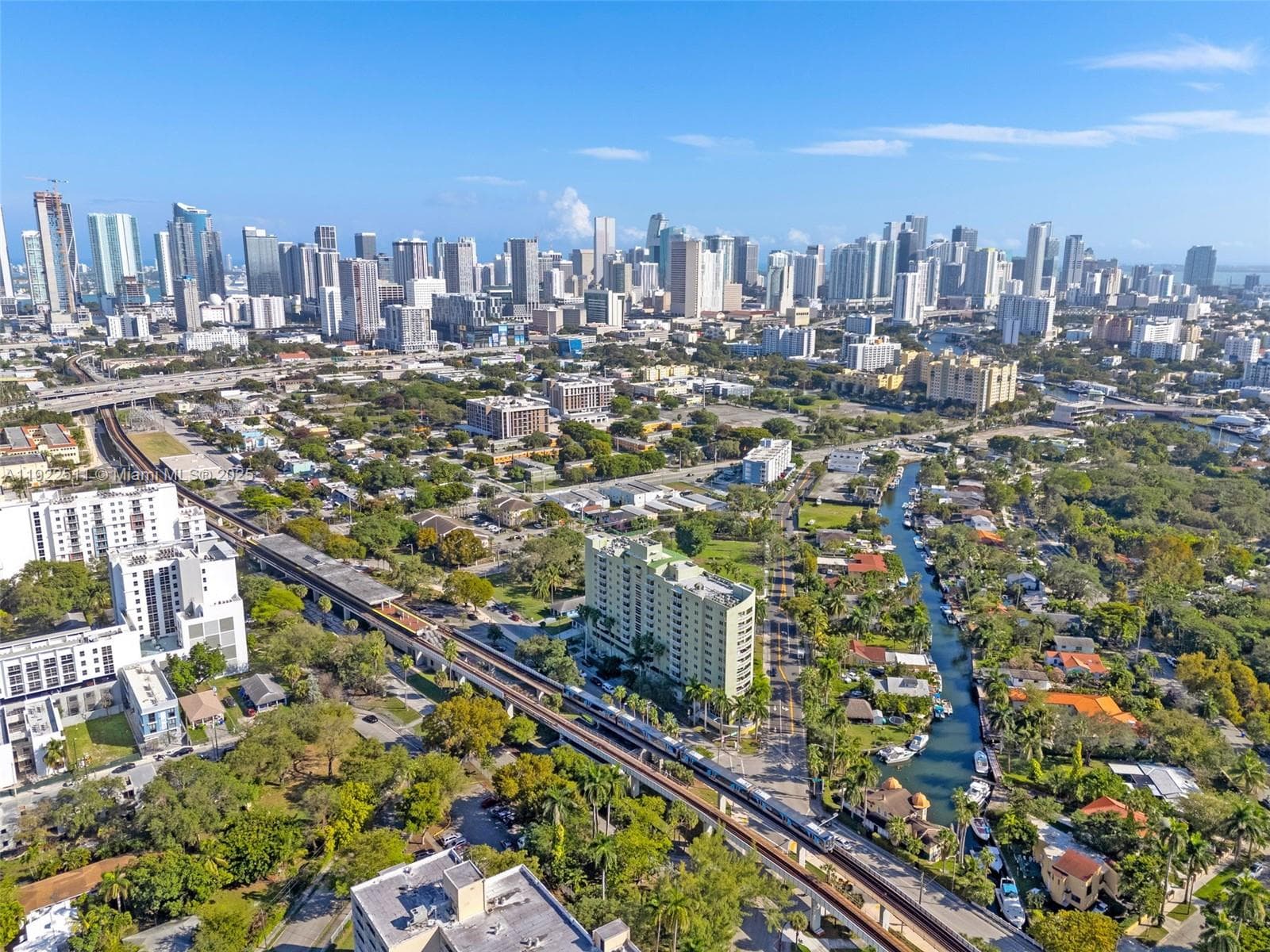 816 NW 11th St # 607, Miami FL 33136 — 23