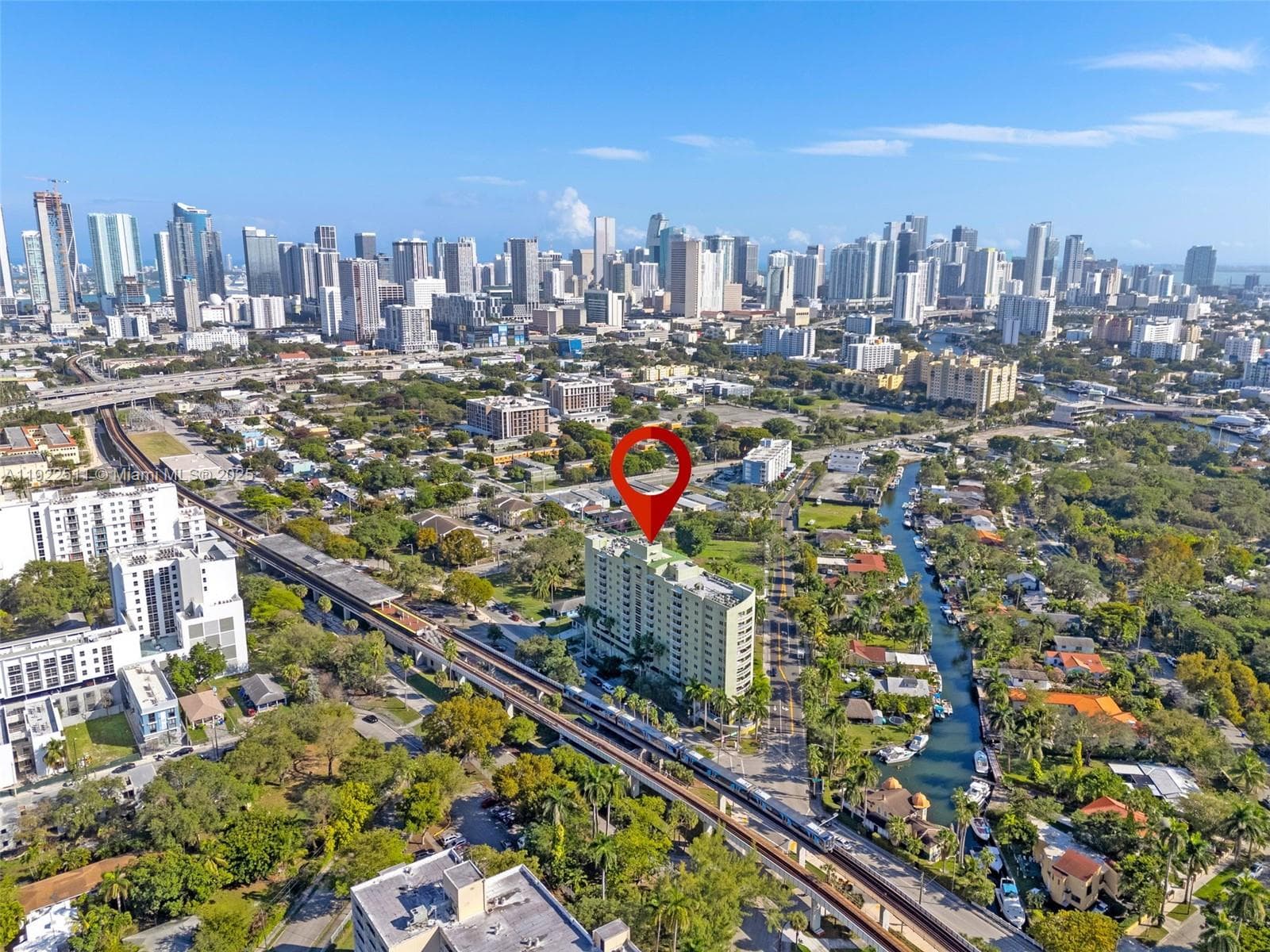 816 NW 11th St # 607, Miami FL 33136 — 24