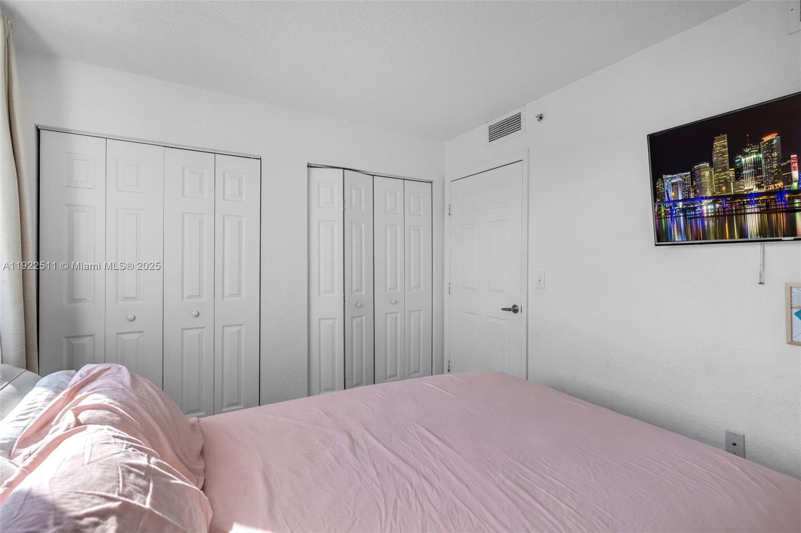816 NW 11th St # 607, Miami FL 33136 — 38