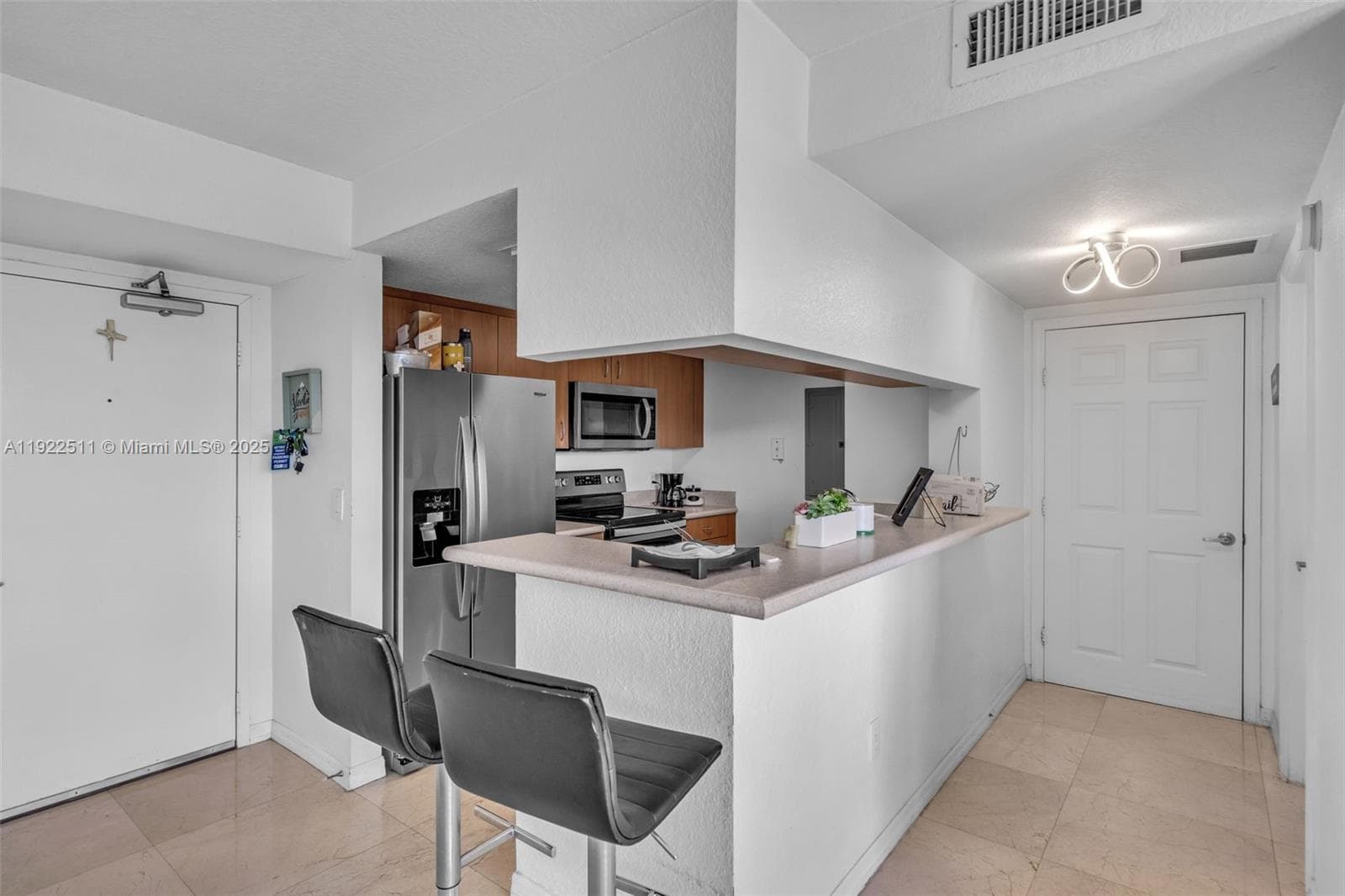 816 NW 11th St # 607, Miami FL 33136 — 14