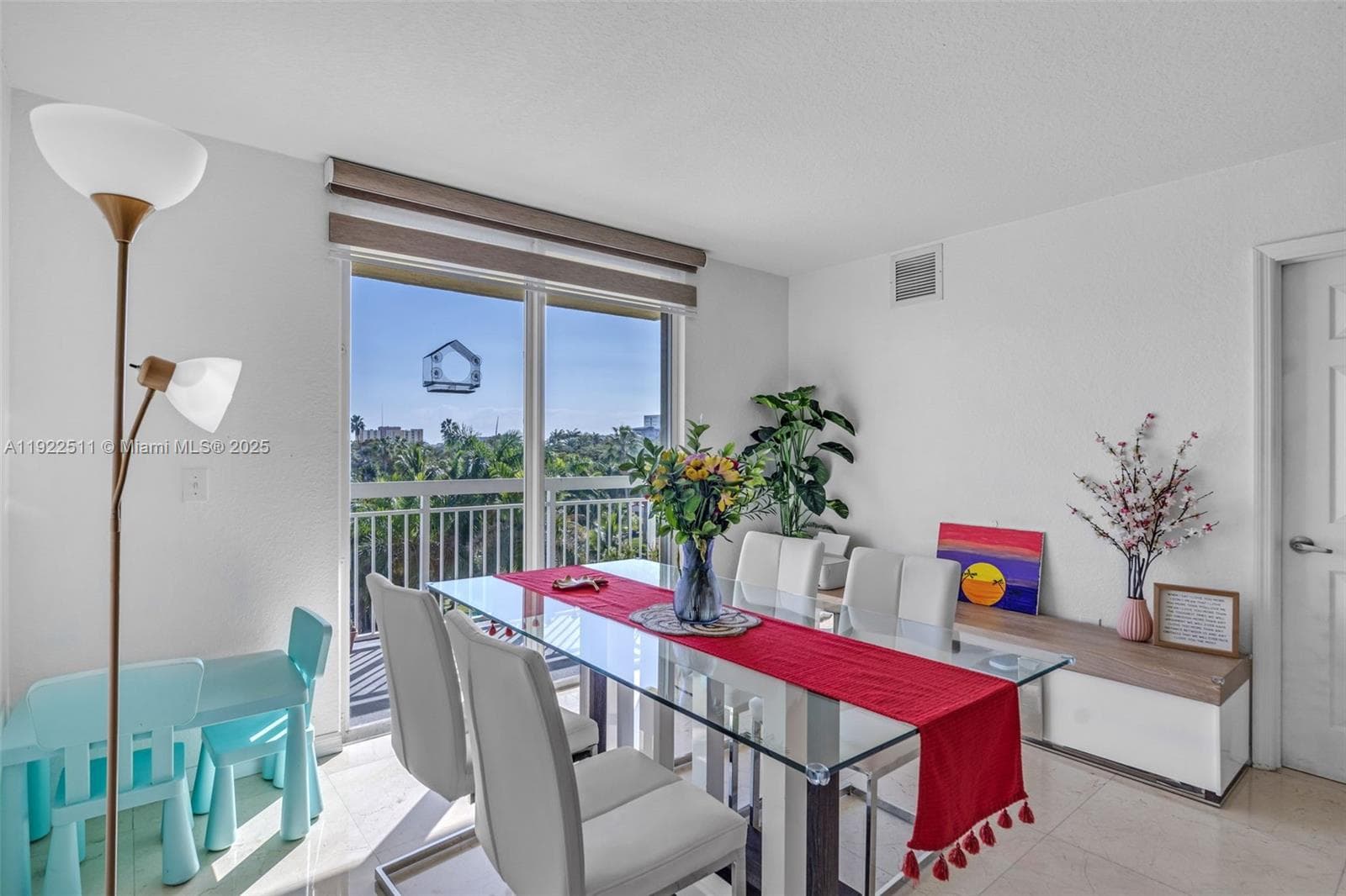 816 NW 11th St # 607, Miami FL 33136 — 11