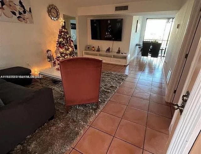 8600 SW 133rd Ave Rd # 423, Miami FL 33183 — 1