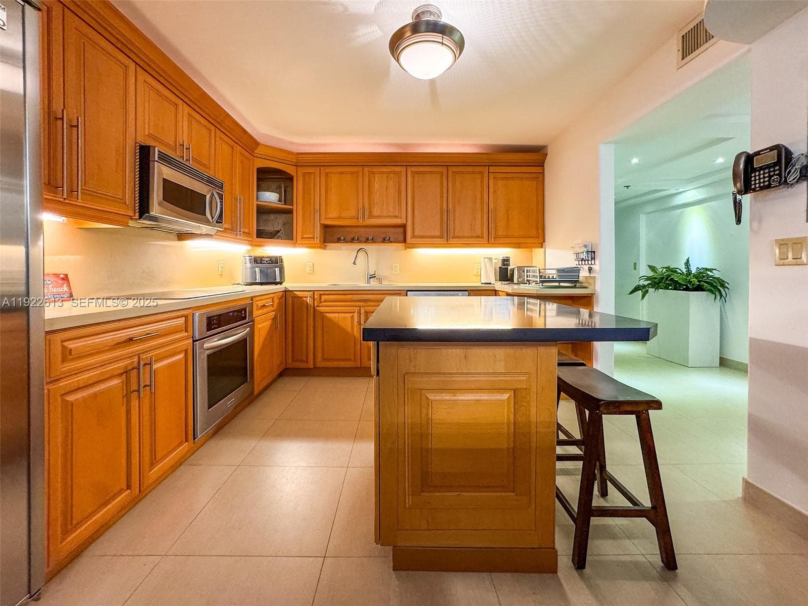 8877 Collins Ave # 809, Surfside FL 33154 — 10