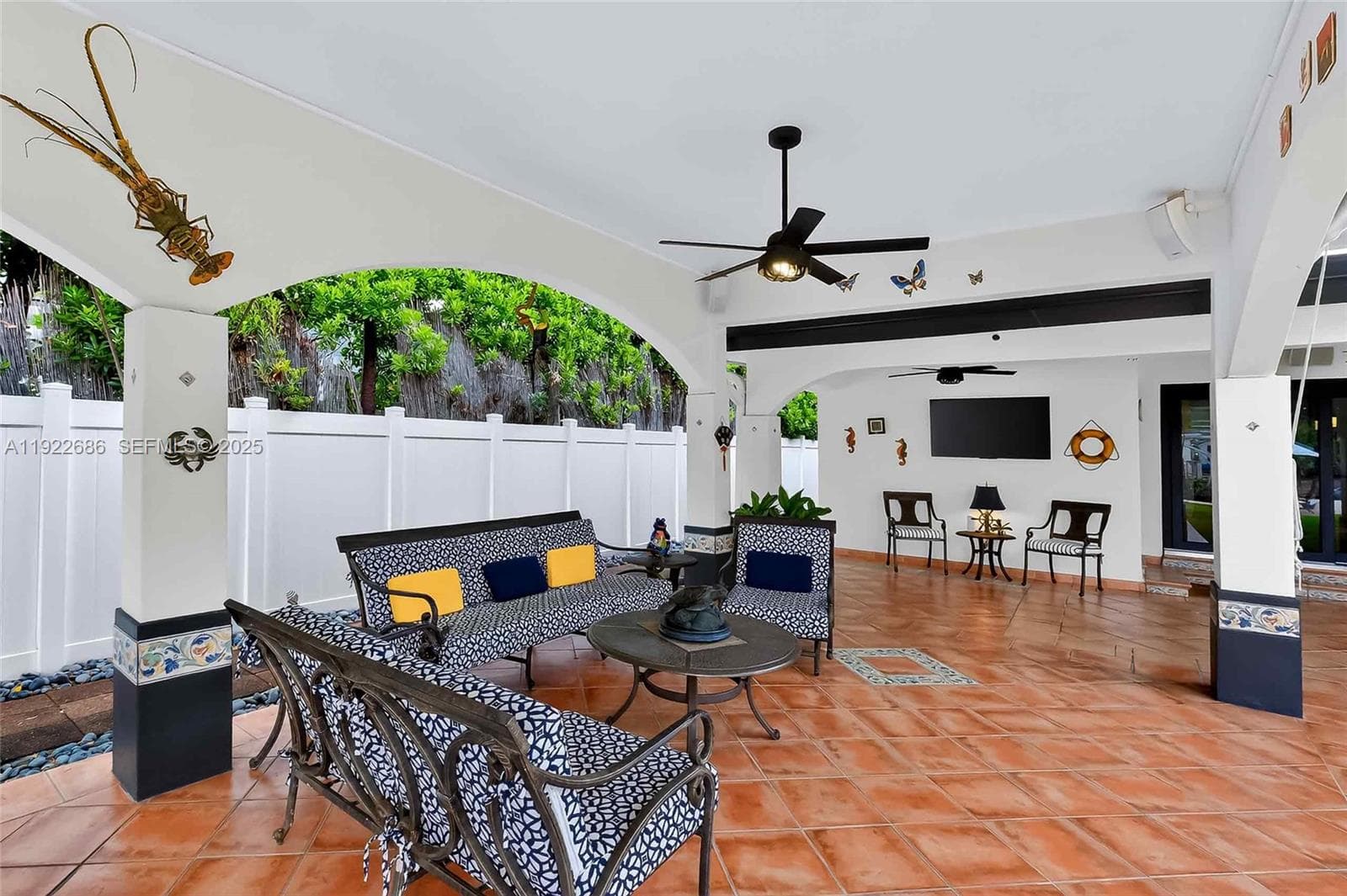 7724 Hawthorne Ave, Miami Beach FL 33141 — 52