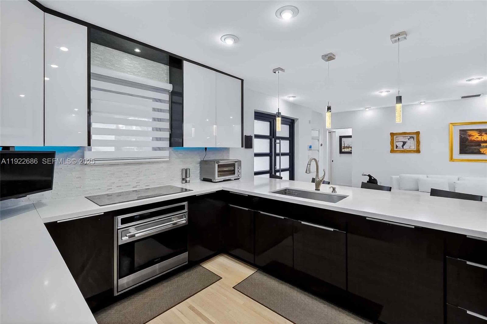 7724 Hawthorne Ave, Miami Beach FL 33141 — 12