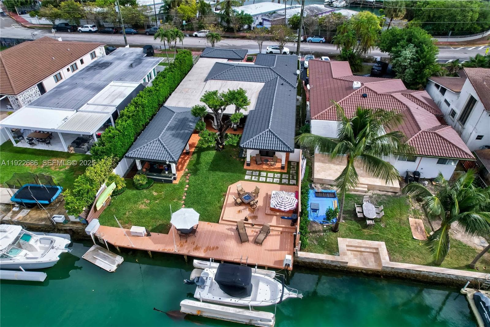 7724 Hawthorne Ave, Miami Beach FL 33141 — 24