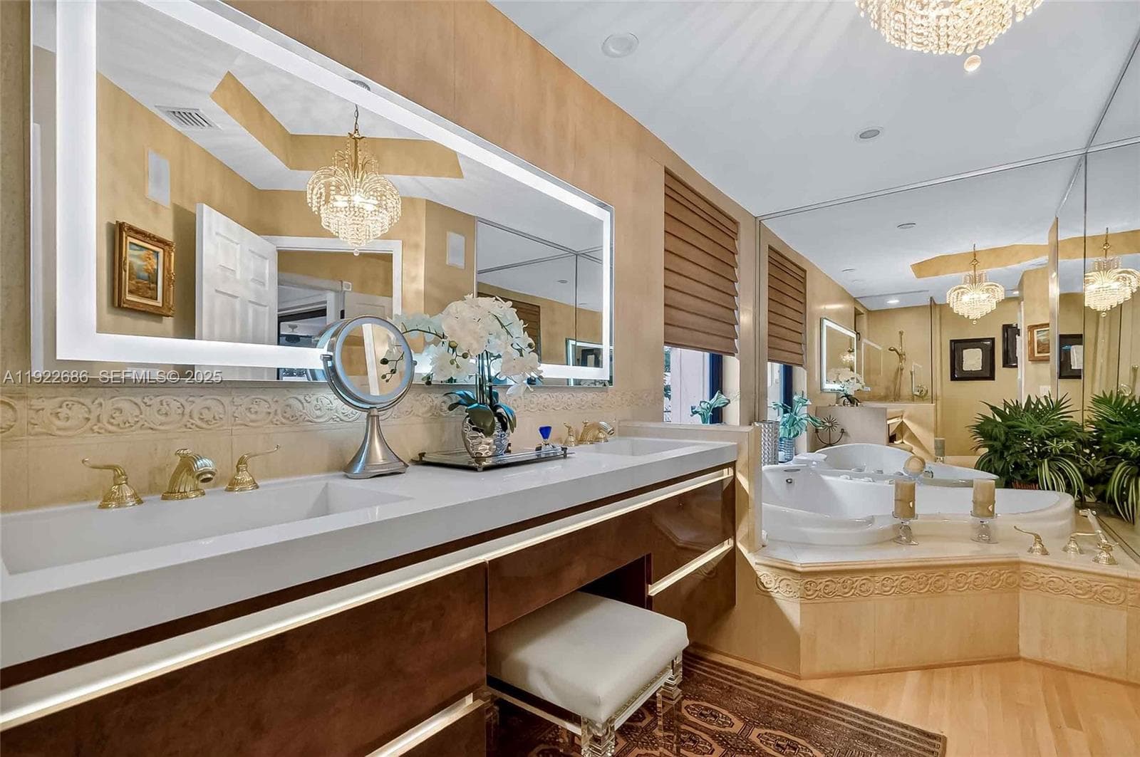 7724 Hawthorne Ave, Miami Beach FL 33141 — 38