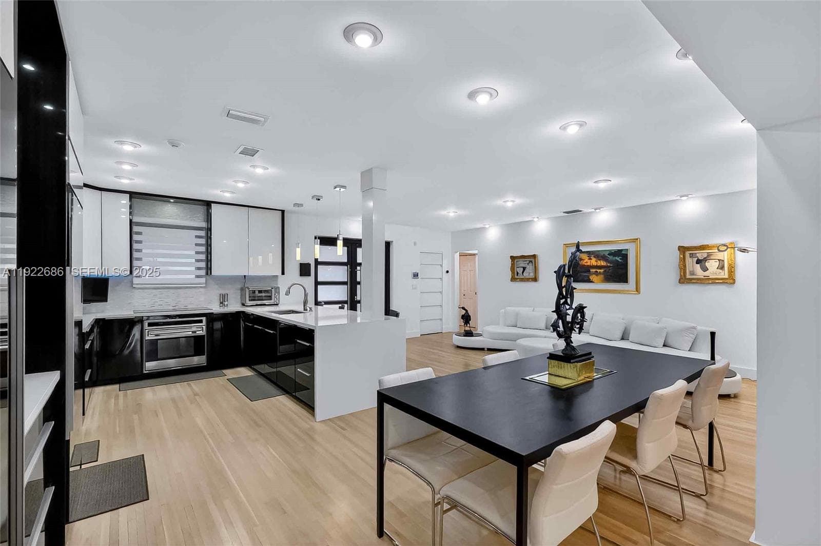 7724 Hawthorne Ave, Miami Beach FL 33141 — 10