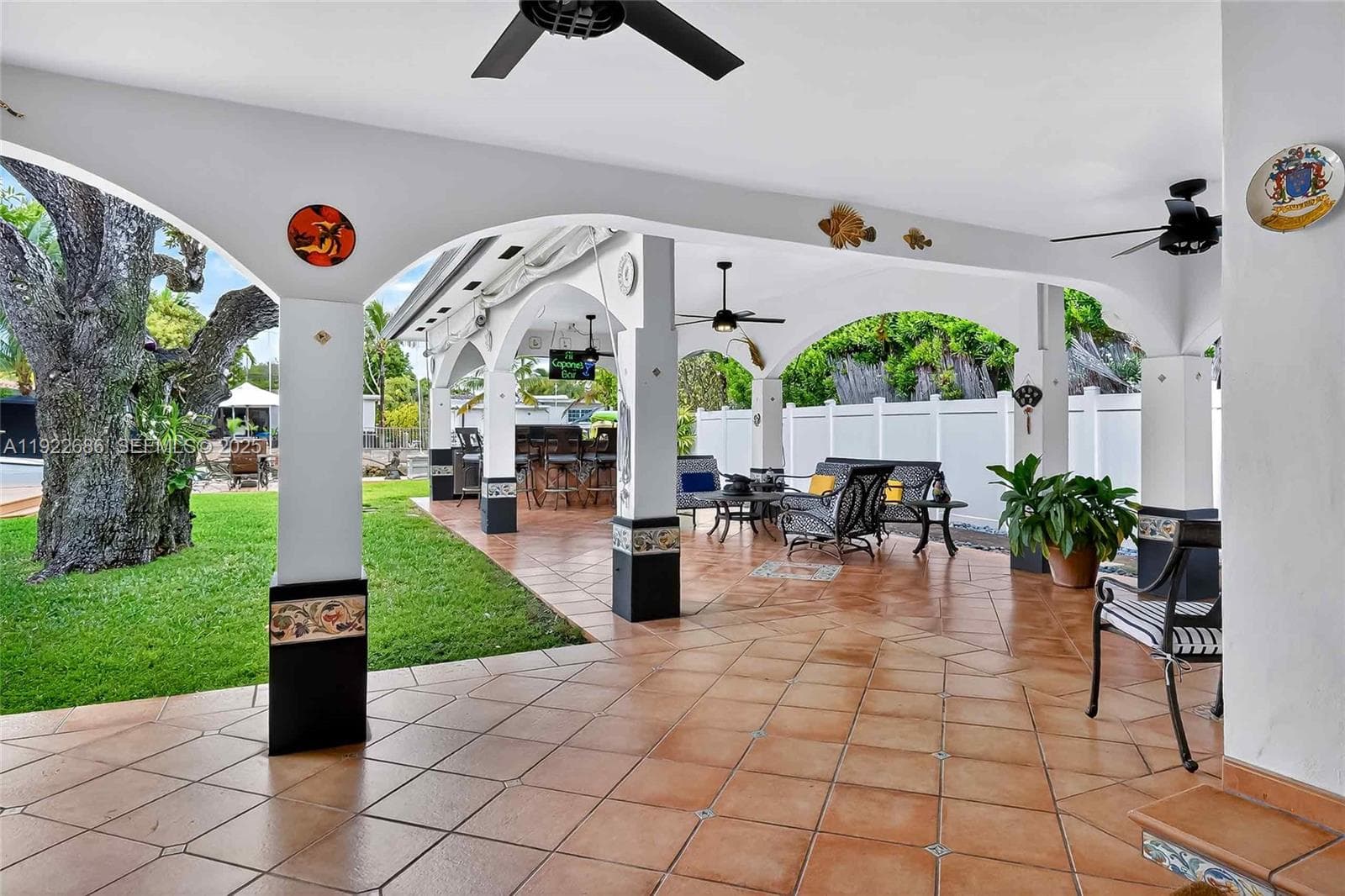 7724 Hawthorne Ave, Miami Beach FL 33141 — 49