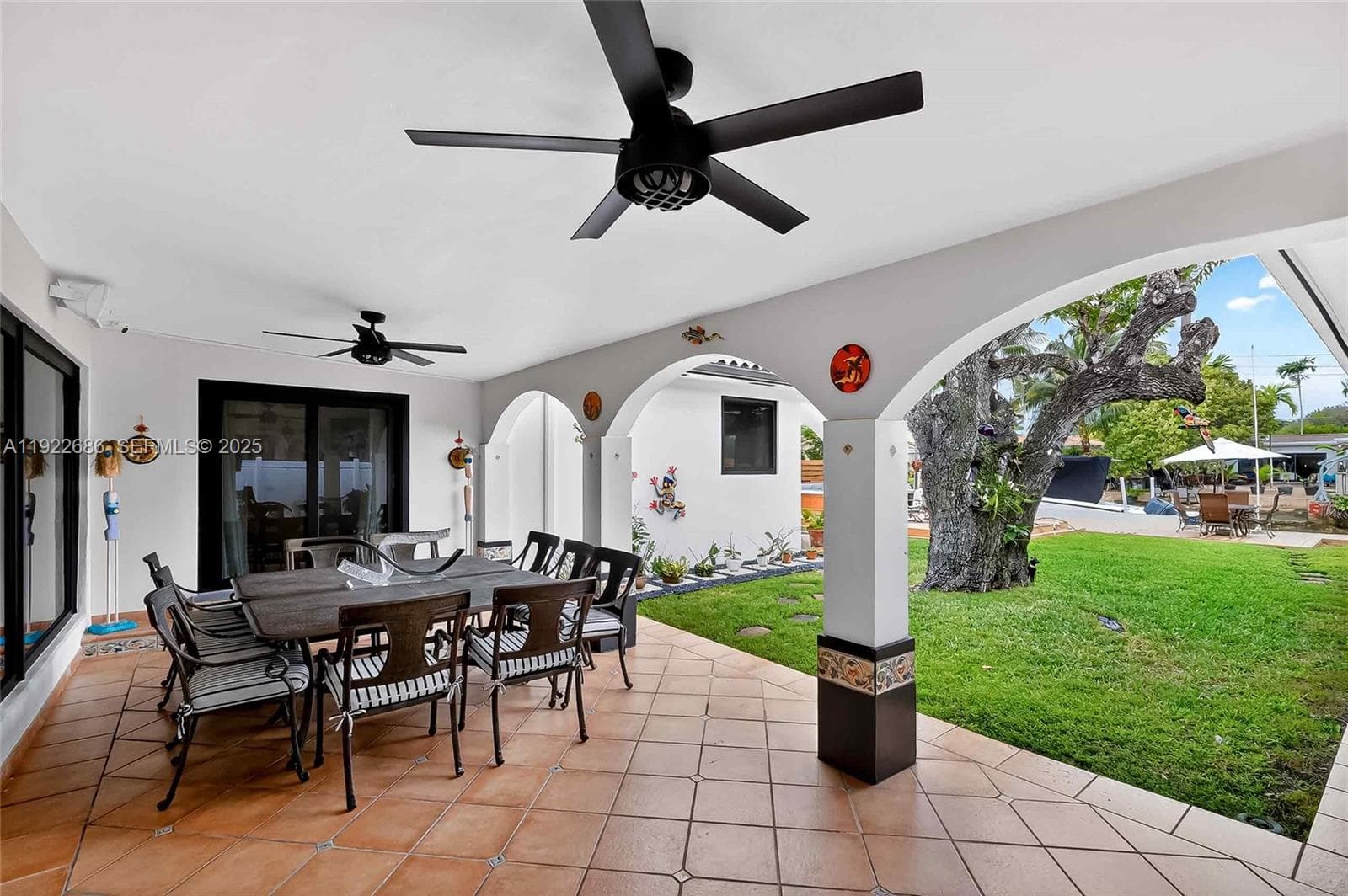 7724 Hawthorne Ave, Miami Beach FL 33141 — 50