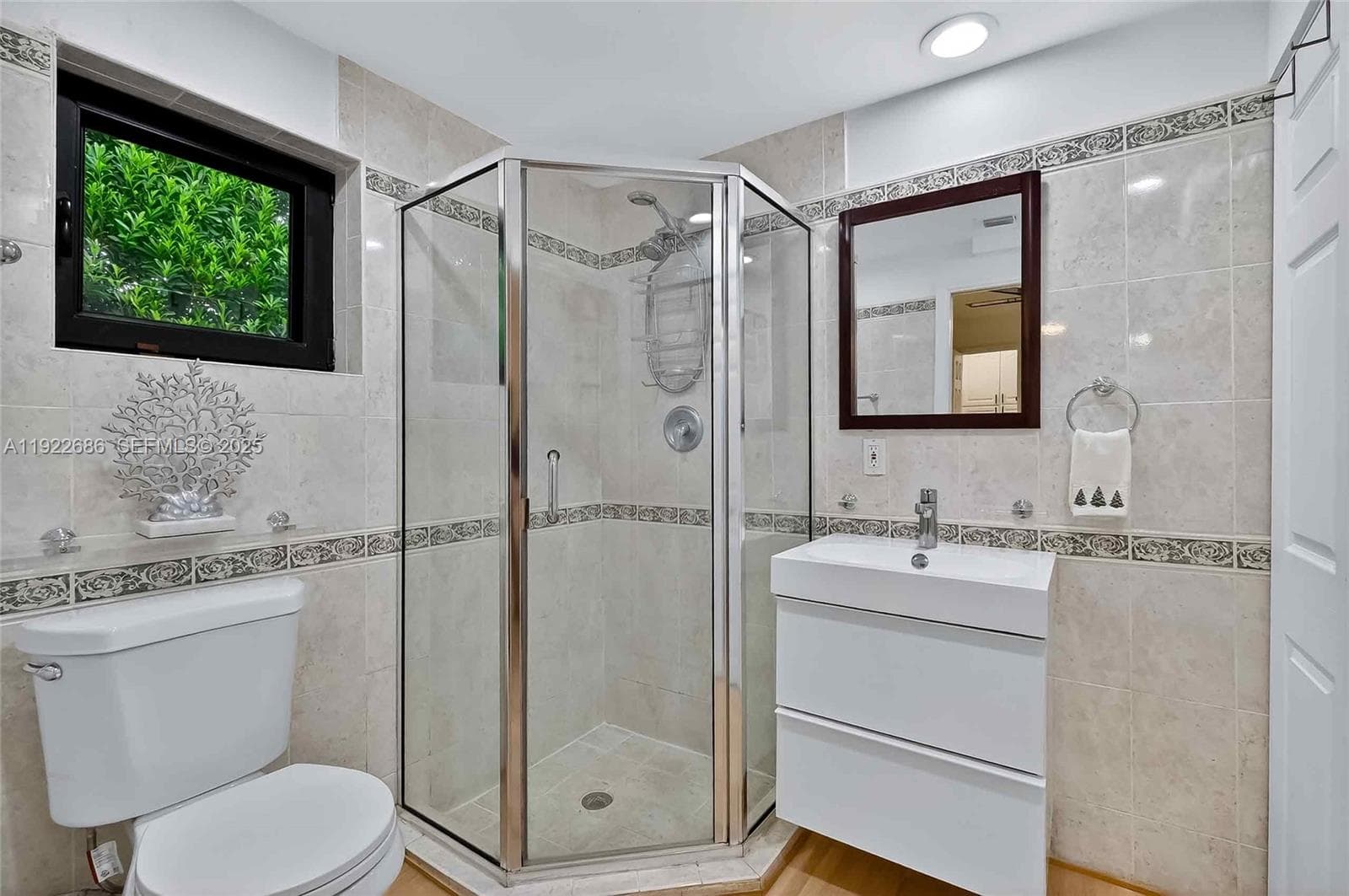 7724 Hawthorne Ave, Miami Beach FL 33141 — 44