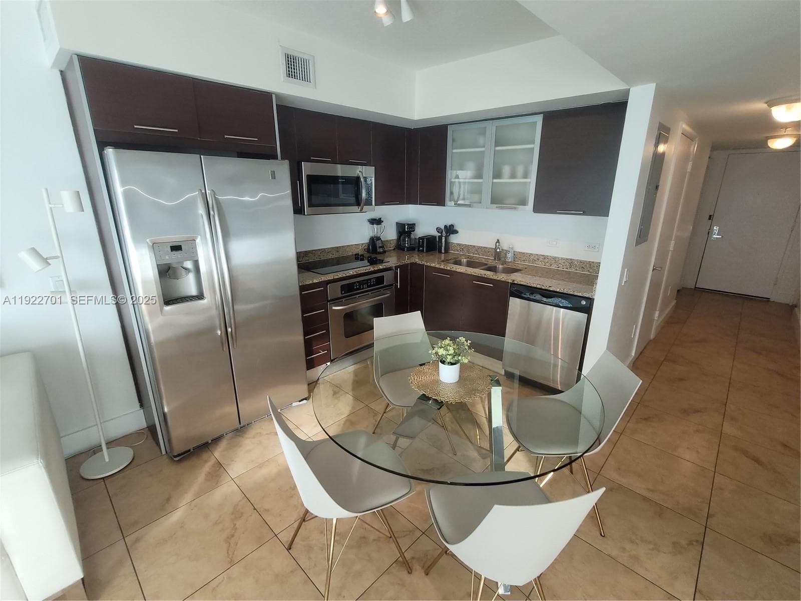 41 SE 5th St # 710, Miami FL 33131 — 7