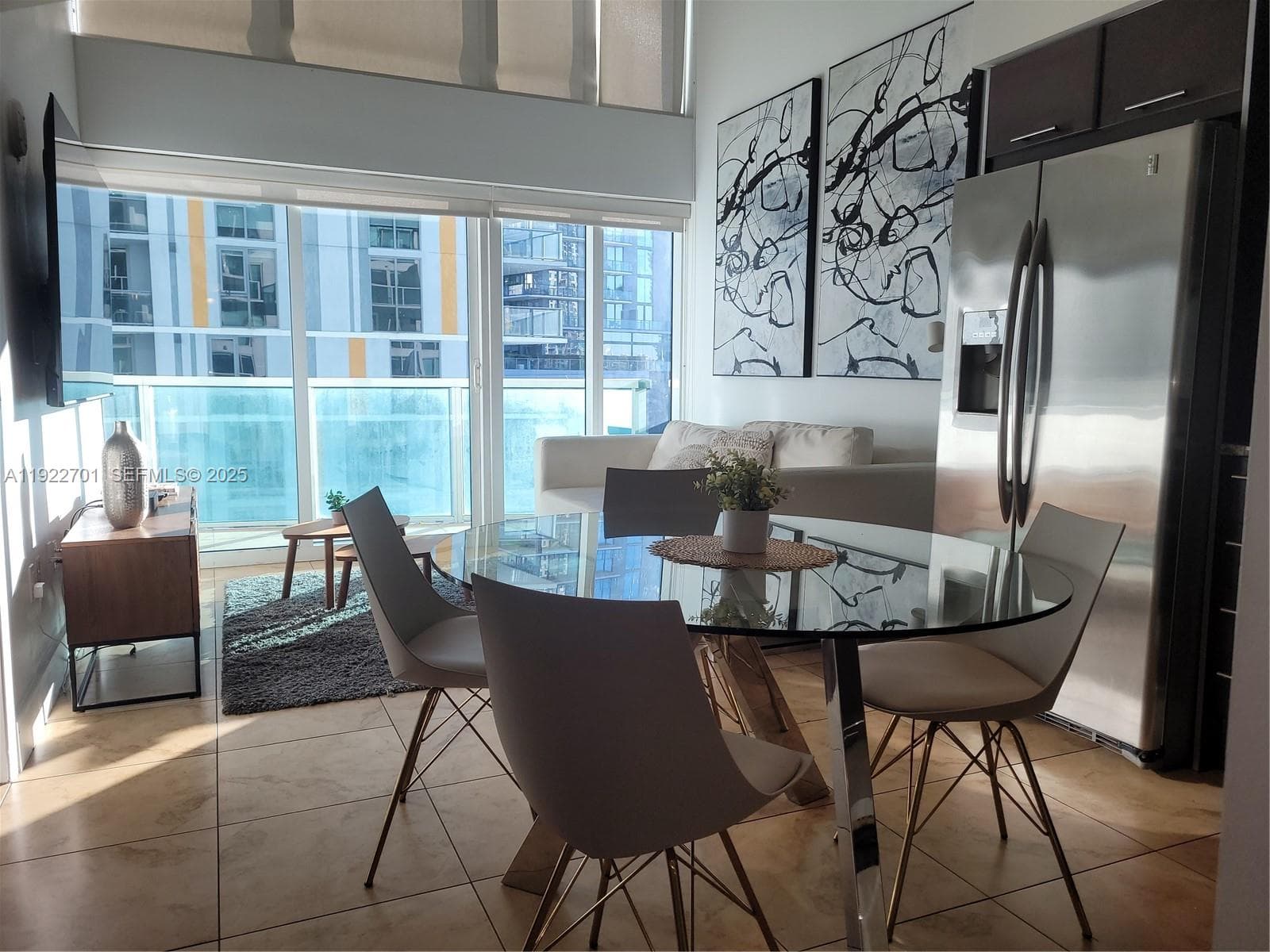 41 SE 5th St # 710, Miami FL 33131 — 1