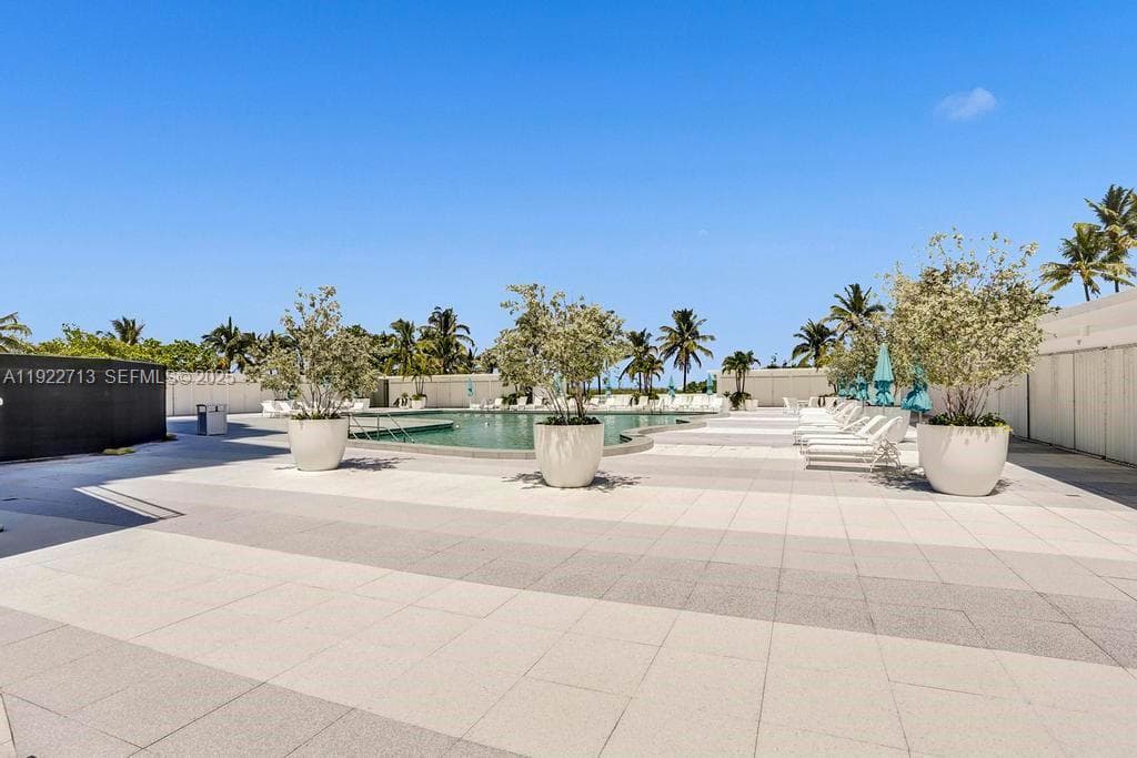 5255 Collins Ave # 5D, Miami Beach FL 33140 — 16
