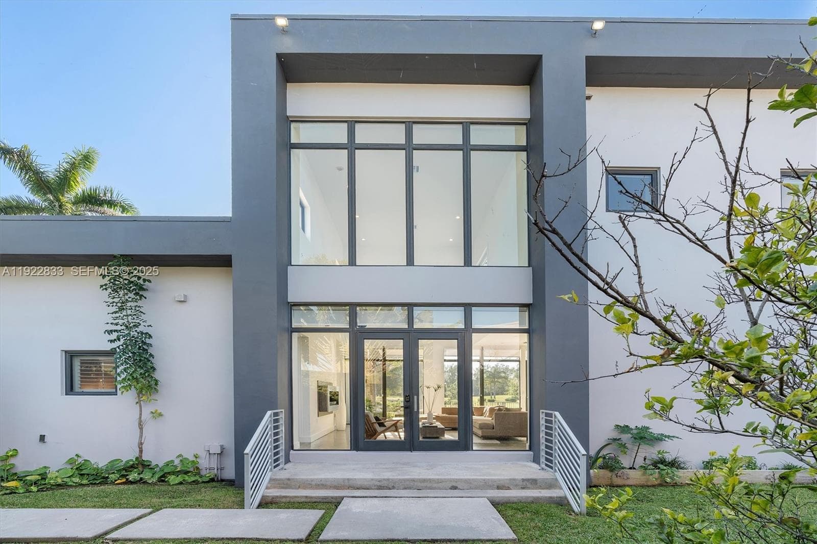 1009 NE 104th St, Miami Shores FL 33138 — 94